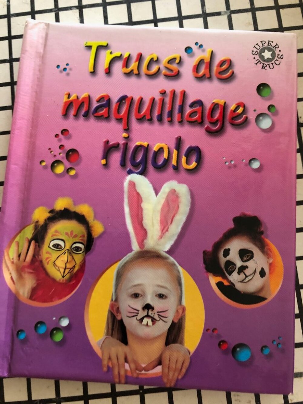 Little Halloween makeup guide